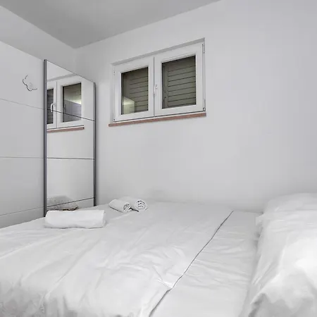 Jasmina Apartament *
